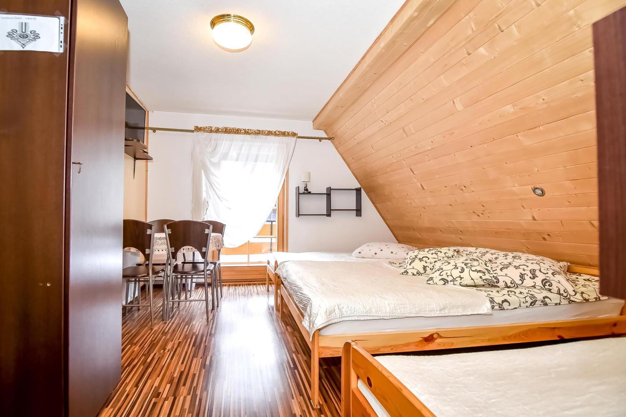 Ciukrowa Chatka Sauna & Jacuzzi Poronin Exterior foto